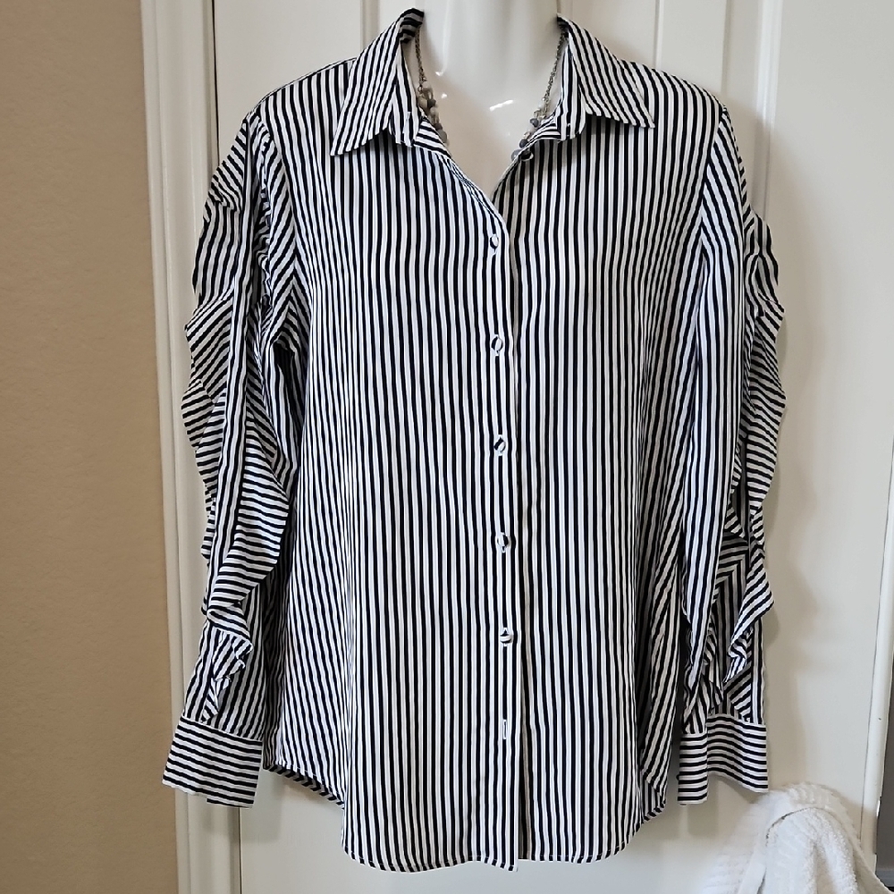 Black and White Striped Women's Top